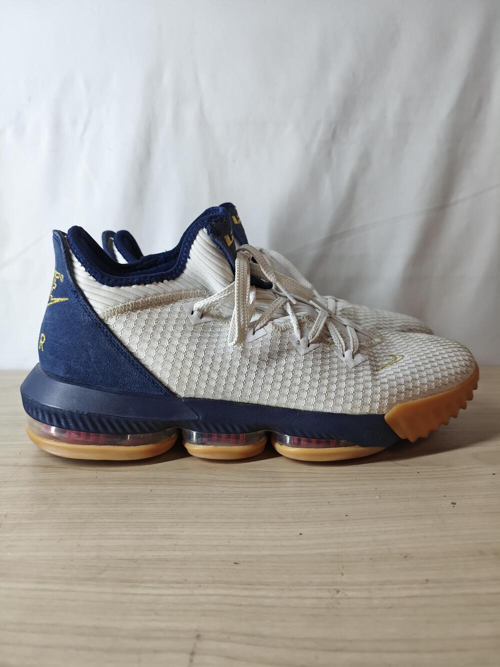 Nike LeBron 16 Low Shoes Mens Size 12 White Navy Gum Metallic Gold CI2668-100